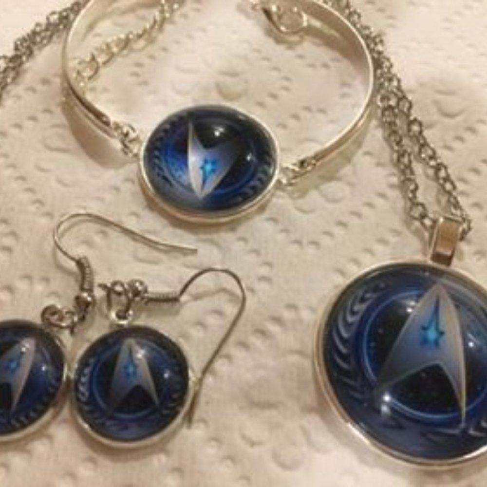 Star Trek Theme Jewelry set NWOT